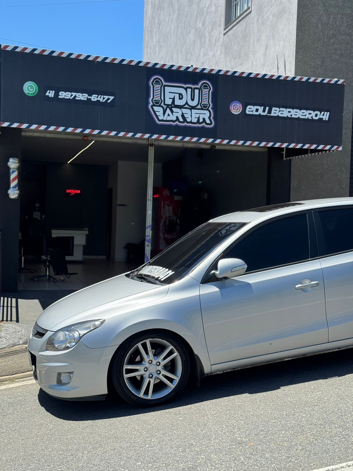 Frente da barbearia